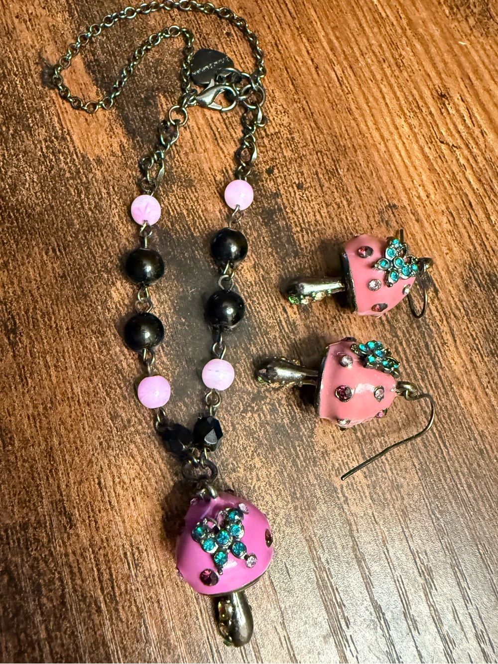 Vintage Y2K Betsey Johnson Pink Mushroom Pendant Necklace & Earrings Set